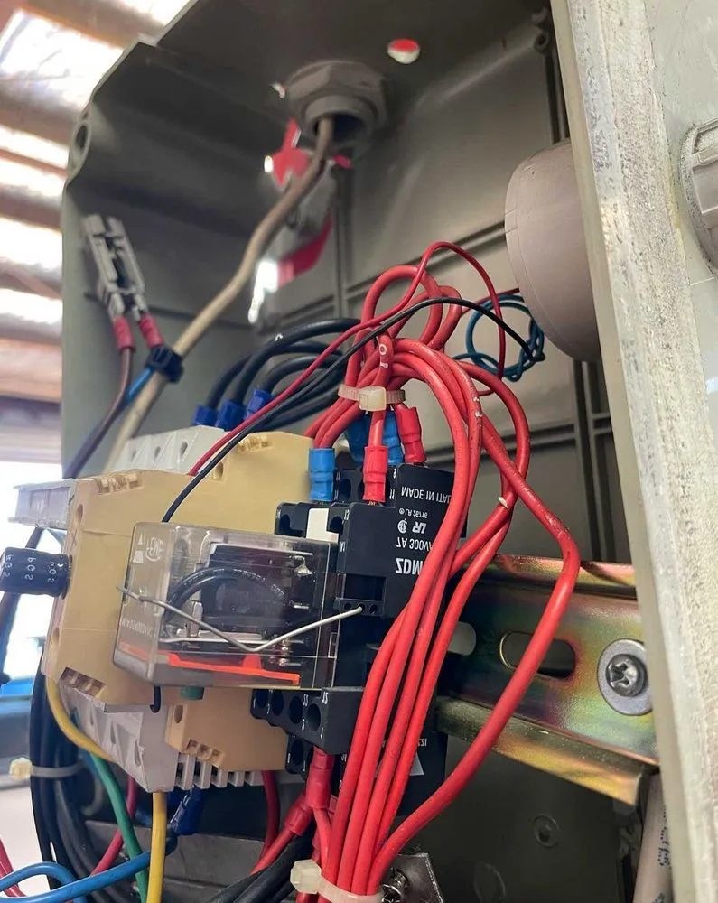 Slide of Hourglass Electric