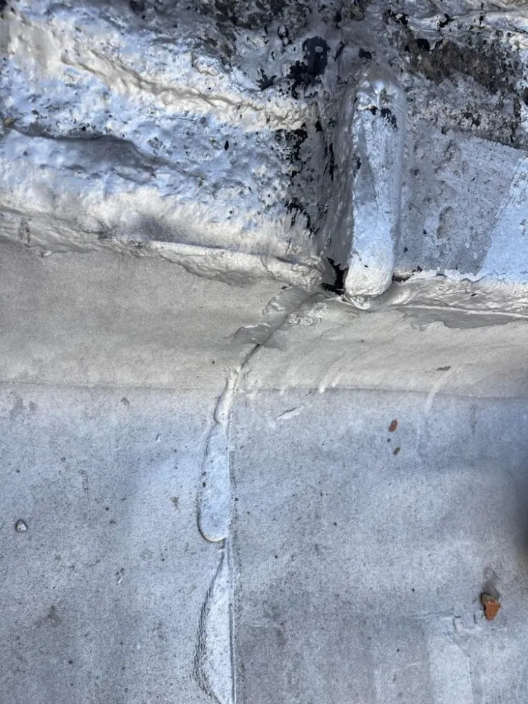 Emergency electrician providing wiring installation in , 