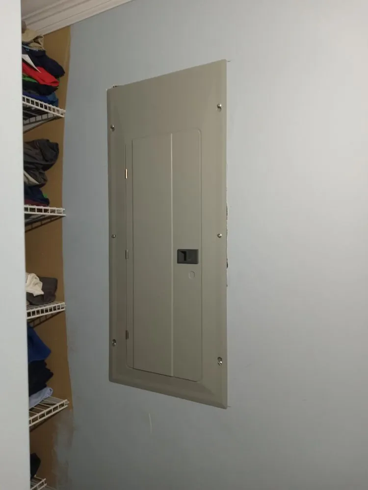 Slide of Howling Woods Electric