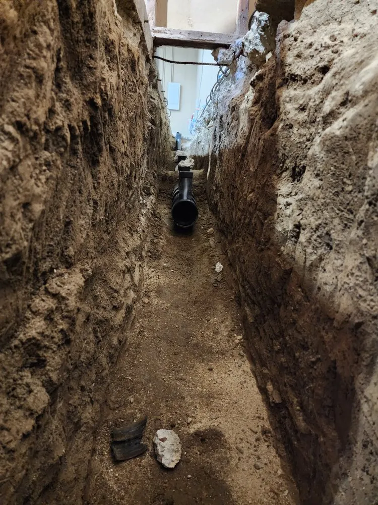 Slide of Htc Construction