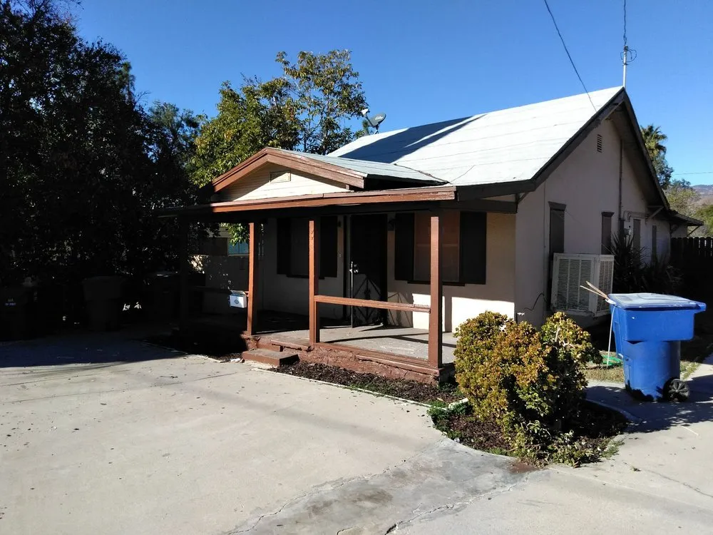 Slide of Hueys Handyman Services