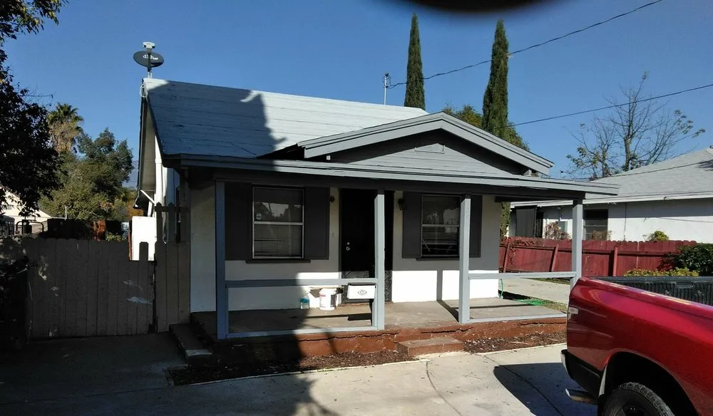 Slide of Hueys Handyman Services