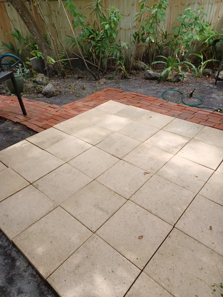 Slide of HUGGINS EXPRESS