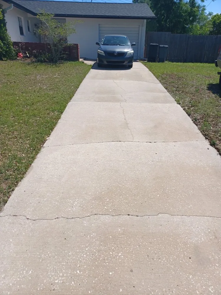 Slide of HUGGINS EXPRESS