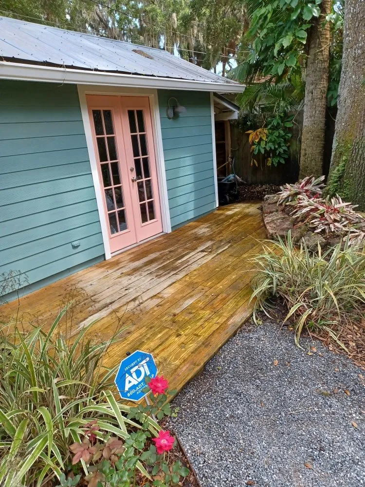 Slide of HUGGINS EXPRESS