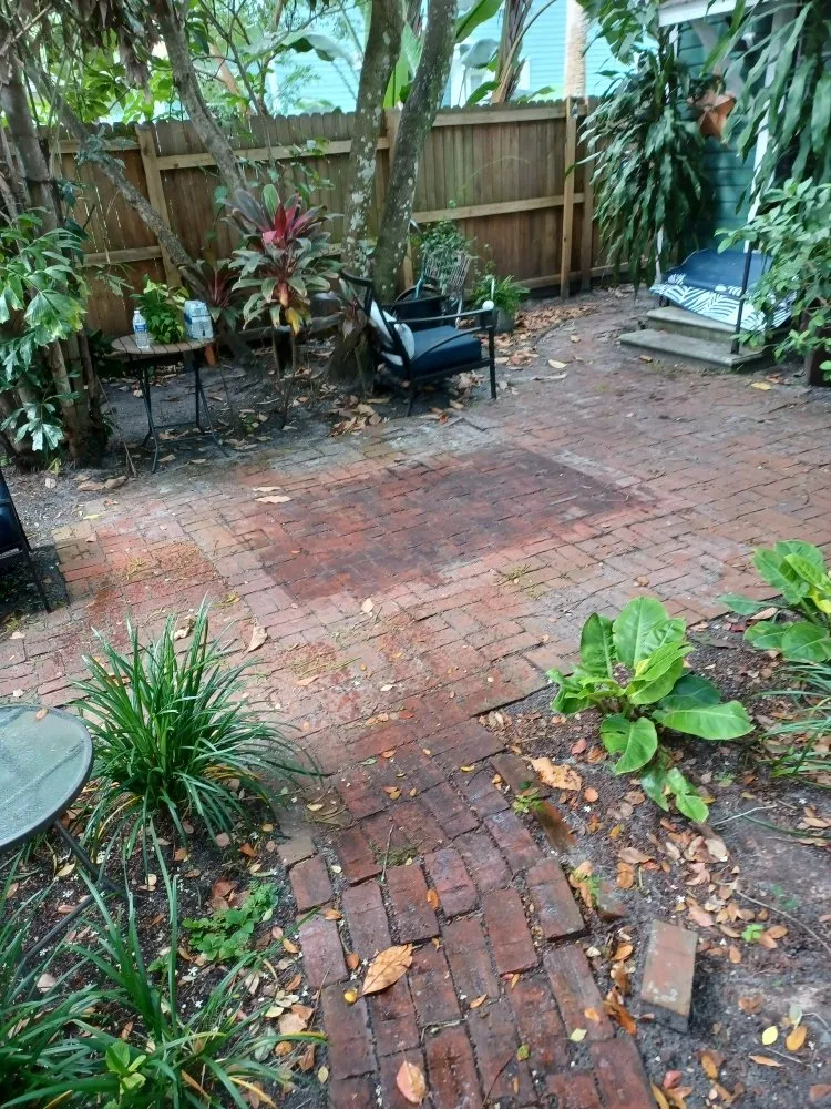 Slide of HUGGINS EXPRESS