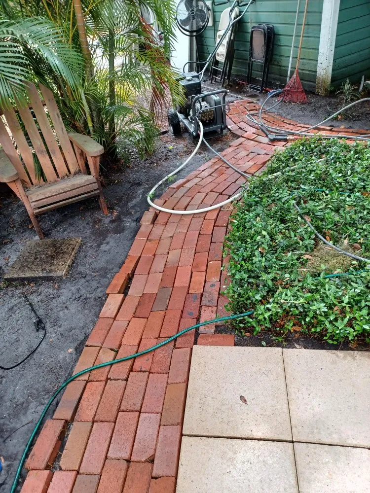 Slide of HUGGINS EXPRESS