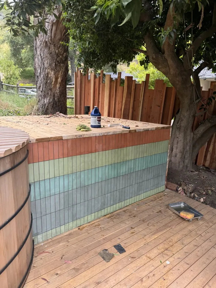 Affordable electrician providing panel upgrade in Pacoima, CA - Hugo Handyman