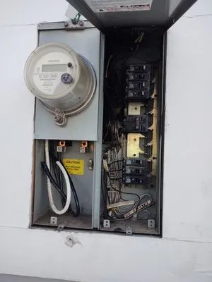 Huidor Electric Logo