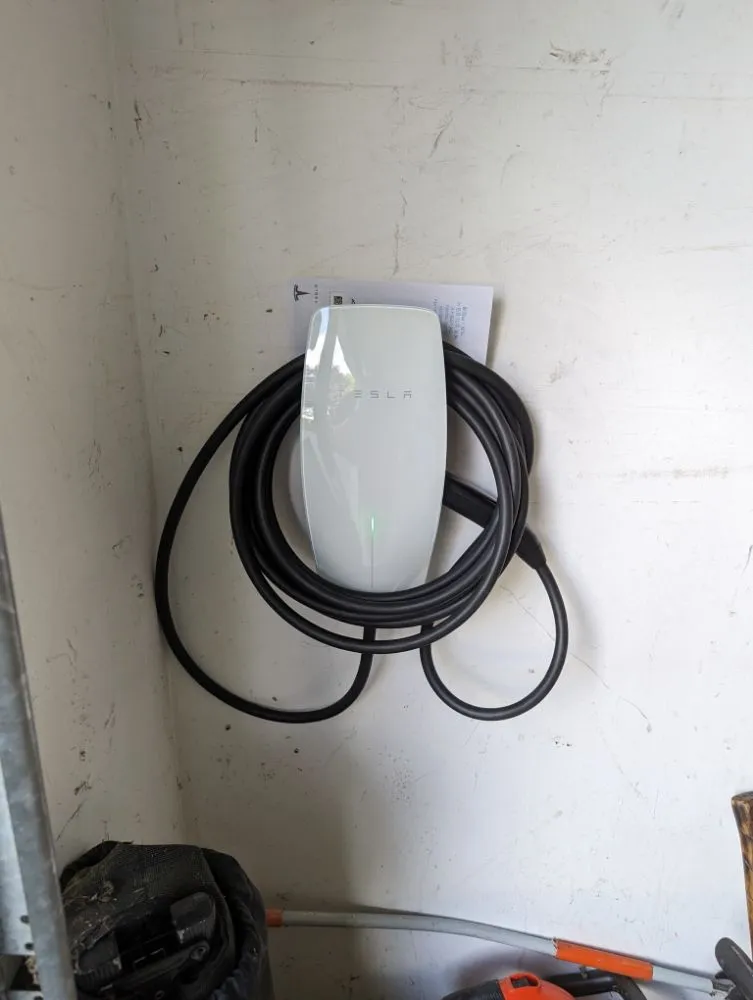 Slide of Hummingbird Electric