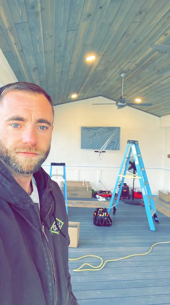 Slide of Hummingbird Electric