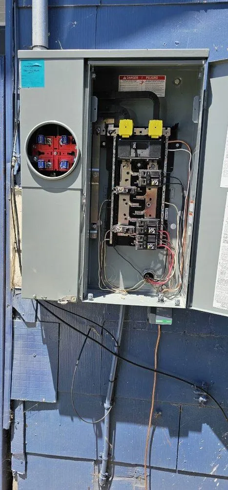 Slide of Hunter Construction & Electric