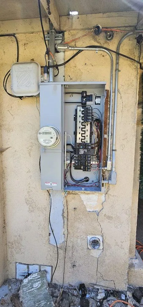 Slide of Hunter Construction & Electric