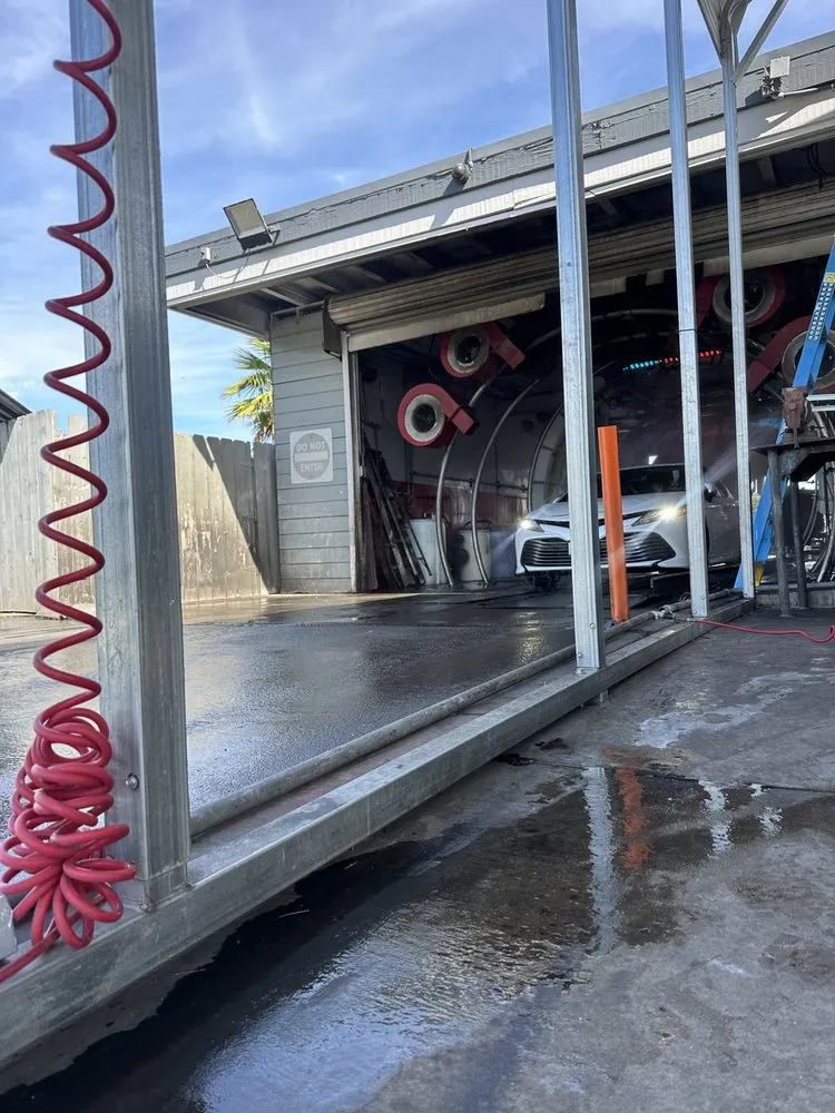 Slide of Hunts Electrical Contracting