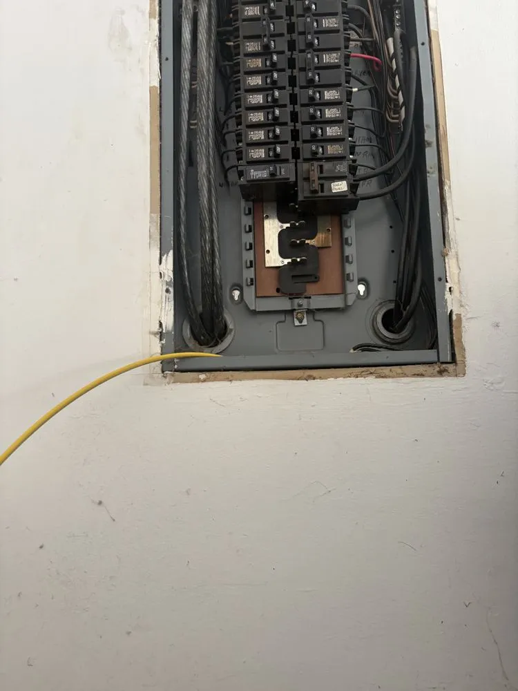 Slide of Hustleup Electric