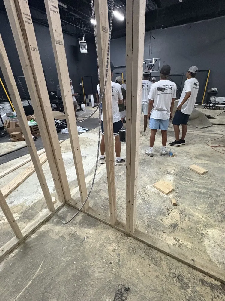 Slide of Hustleup Electric