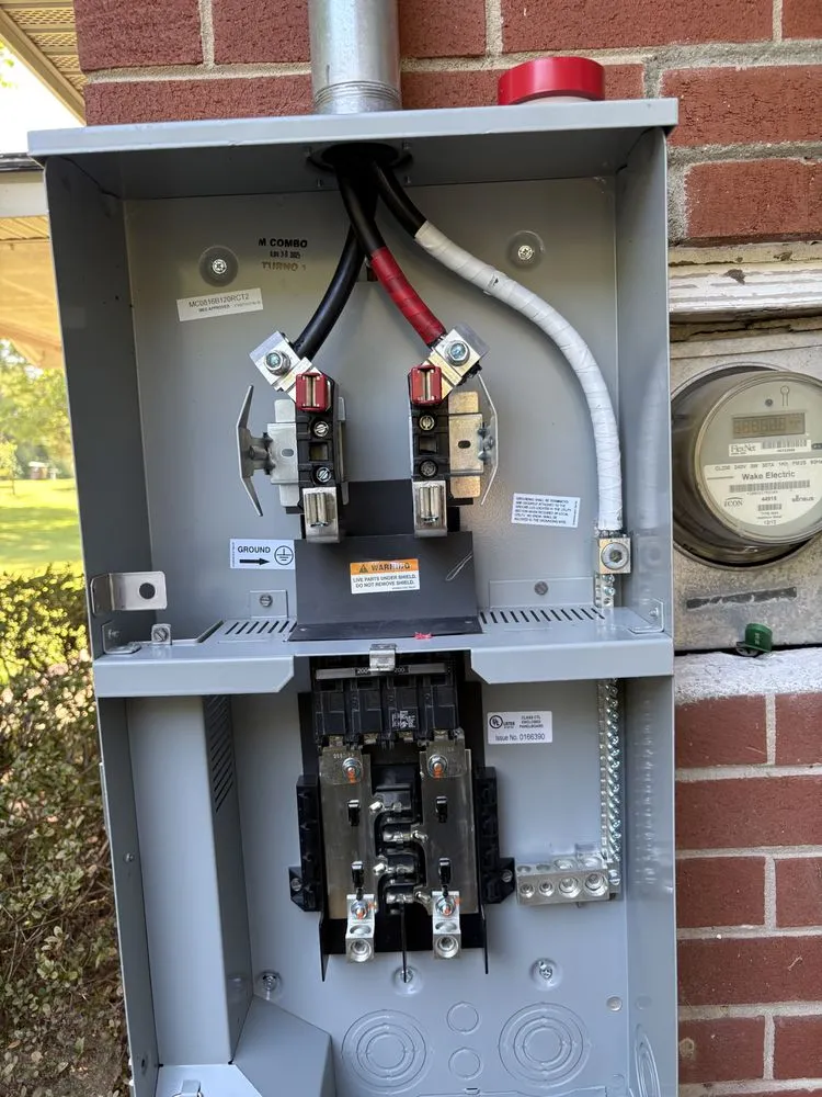 Slide of Hustleup Electric