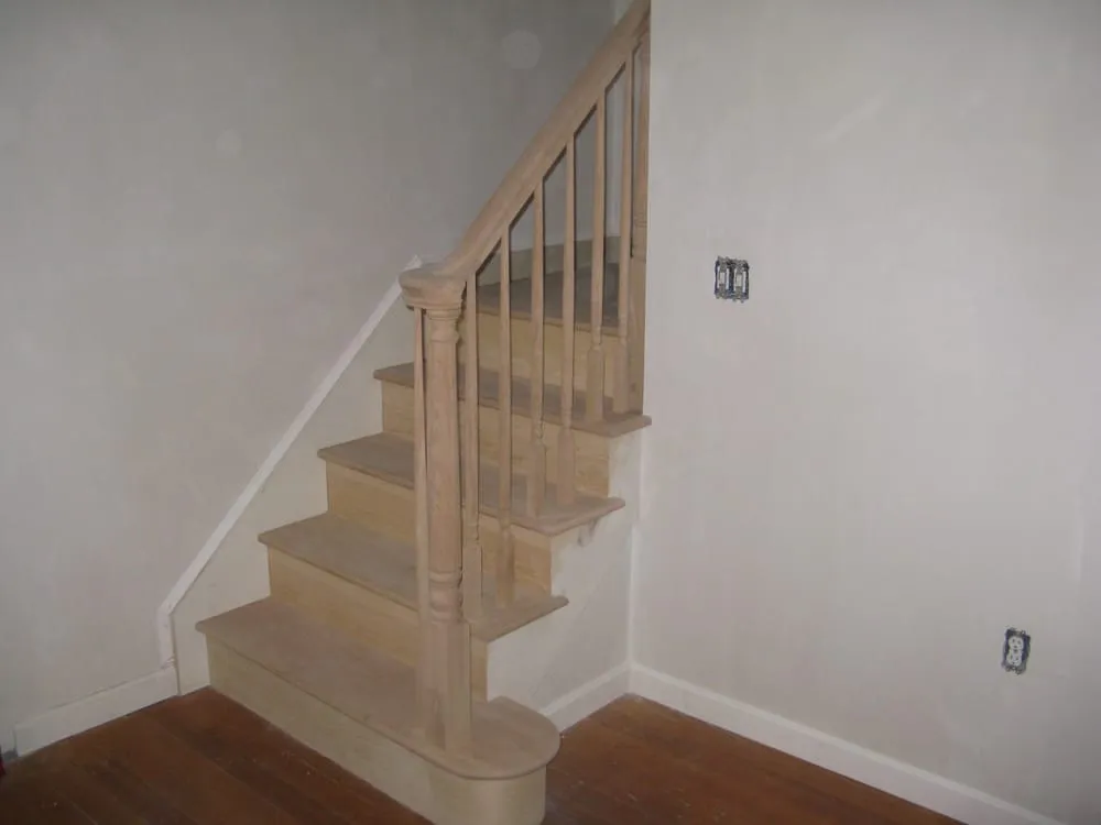 Professional electrician providing circuit breaker repair in , 