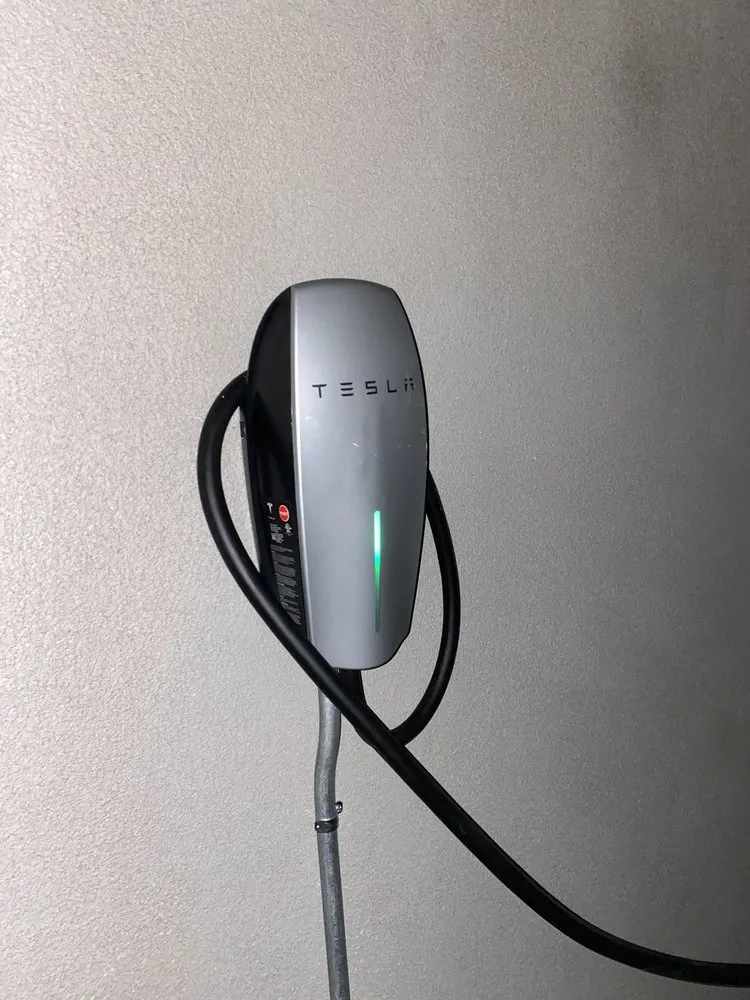 Slide of Hybrid Electric Solutions