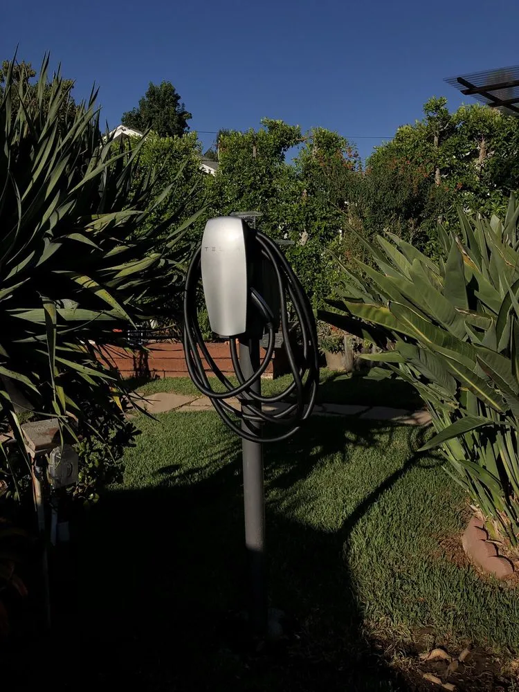 Certified outlet and switch repair experts serving ,  - Hybrid Electric Solutions