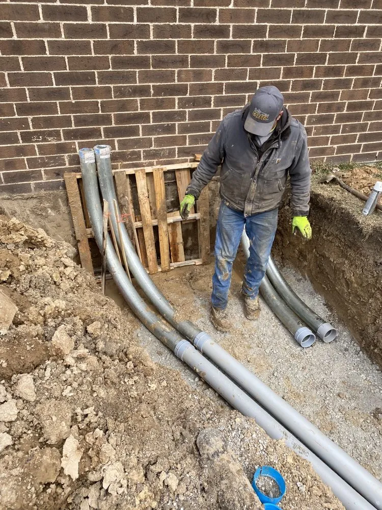 Emergency electrical service for homes in circuit breaker repair, by