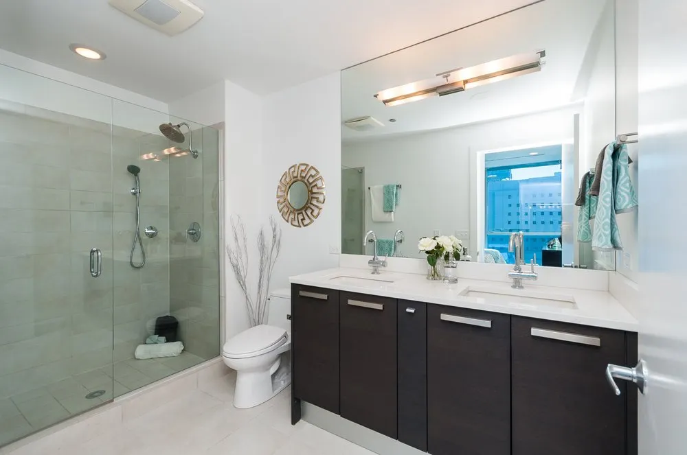 Slide of I Gotta Guy Services