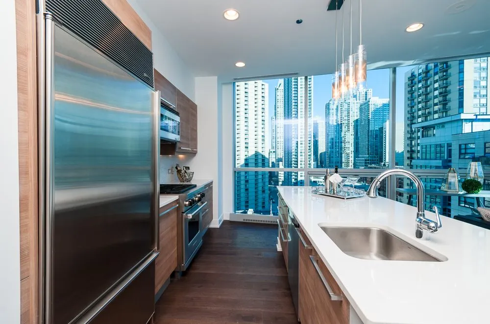 Slide of I Gotta Guy Services