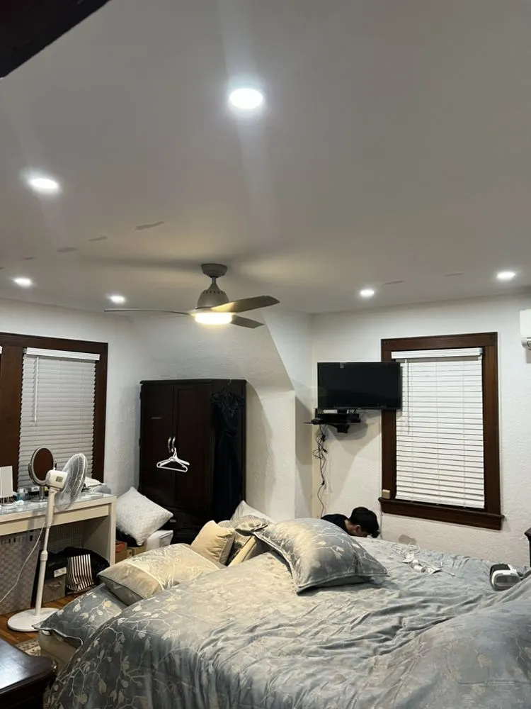 Certified outlet and switch repair service in ,  - I Power Electric