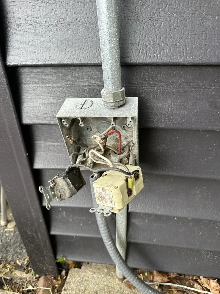 Slide of I-ReM Electric & Construction