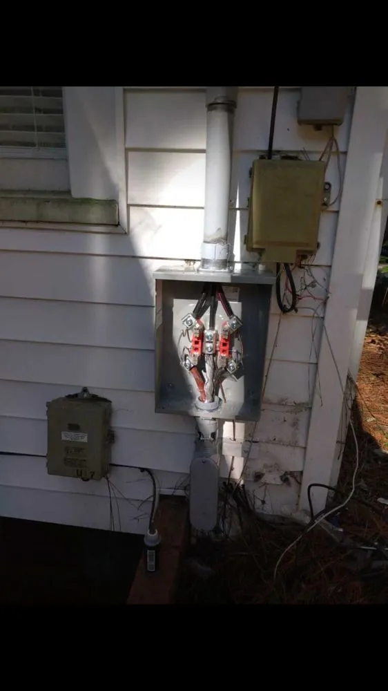 Licensed outlet and switch repair service in ,  - I-Rock Electric