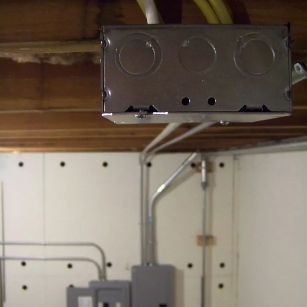 Expert circuit breaker repair in ,  by I2A electrical