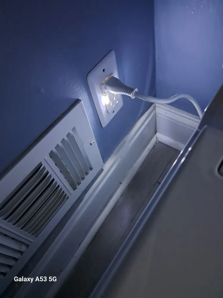 Slide of I2T Inspections And Electrical Services