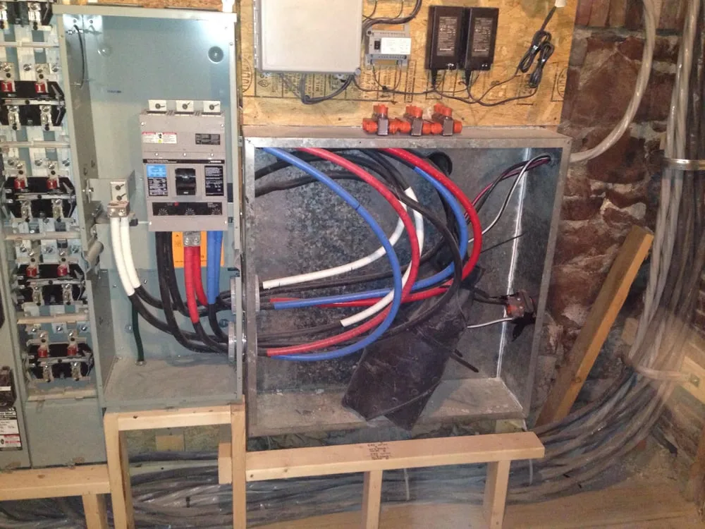 Slide of Ian's Electrical Contracting