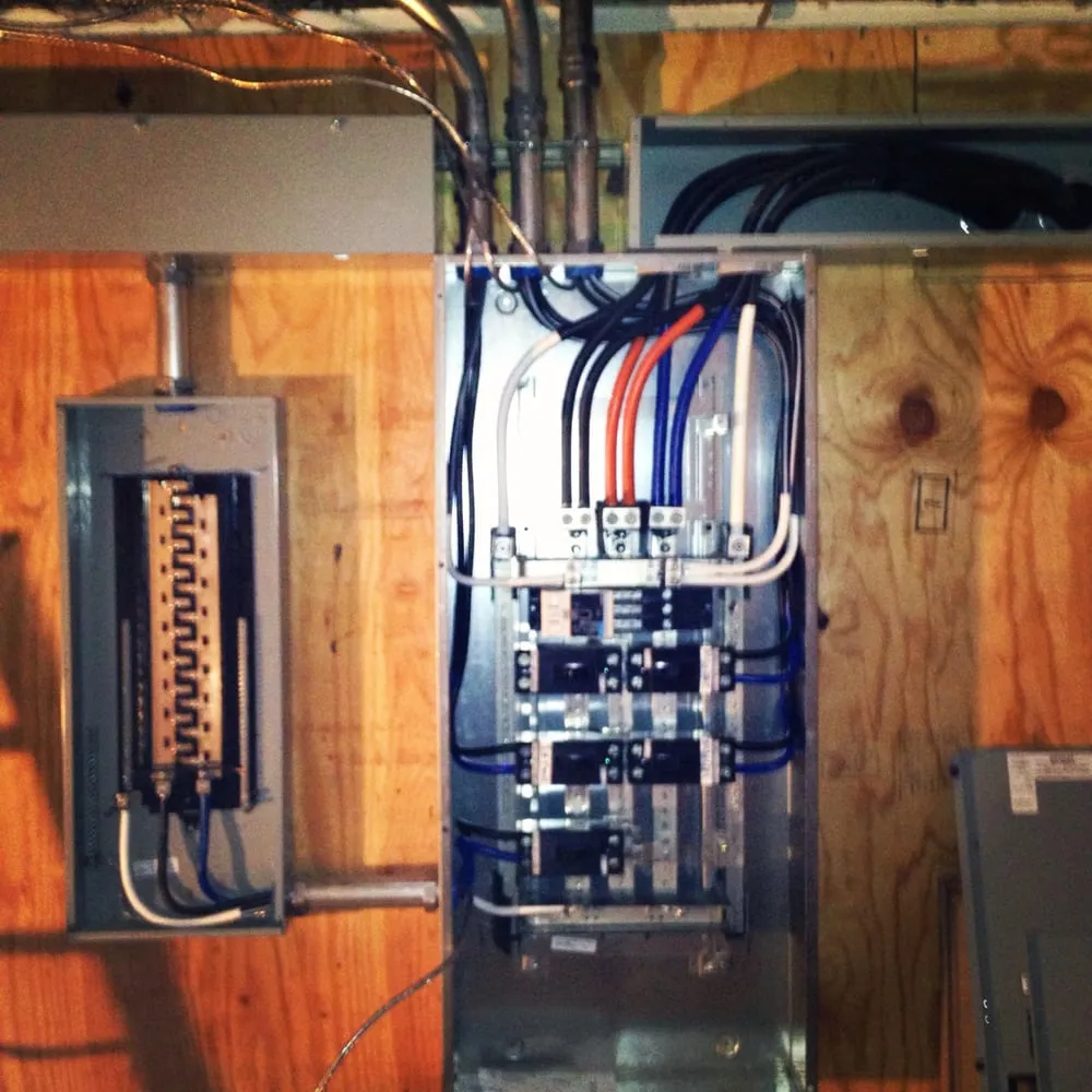 Slide of Ian's Electrical Contracting