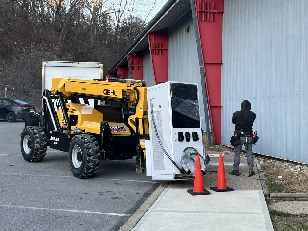 Slide of Ian's Electrical Contracting