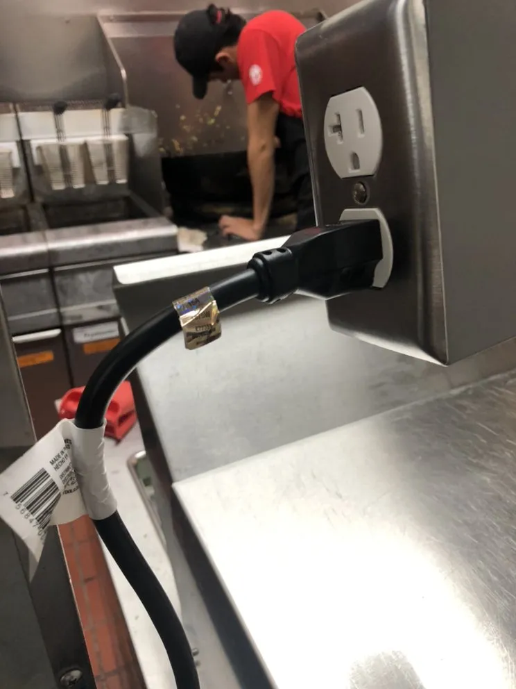 Slide of IbarraServices