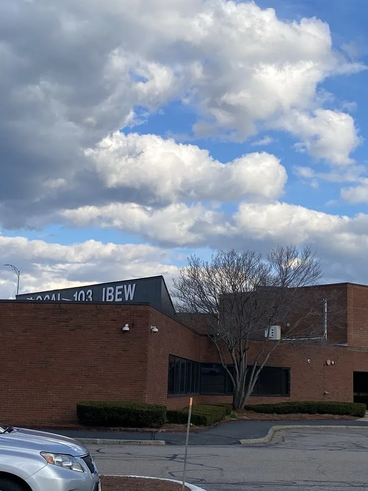 Trusted emergency electrical service experts serving Dorchester, MA - IBEW Local 103