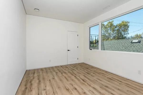 Slide of Ideal Electric