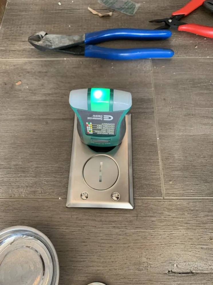 Licensed electrician providing outlet and switch repair in Preston, WA - iDoItAll