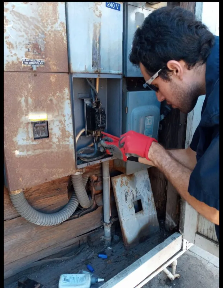 Slide of IEA Electricians