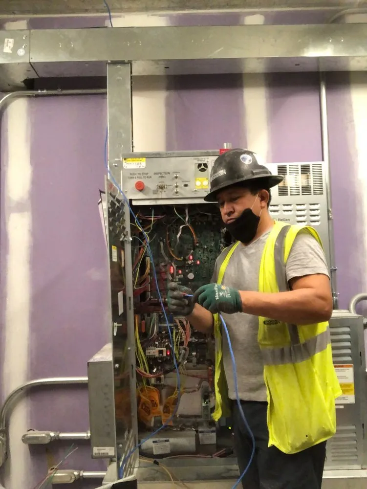 Trusted electrician providing wiring installation in MONTGOMRY VLG, MD - I&F ELECTRICIAN CONTRACTOR