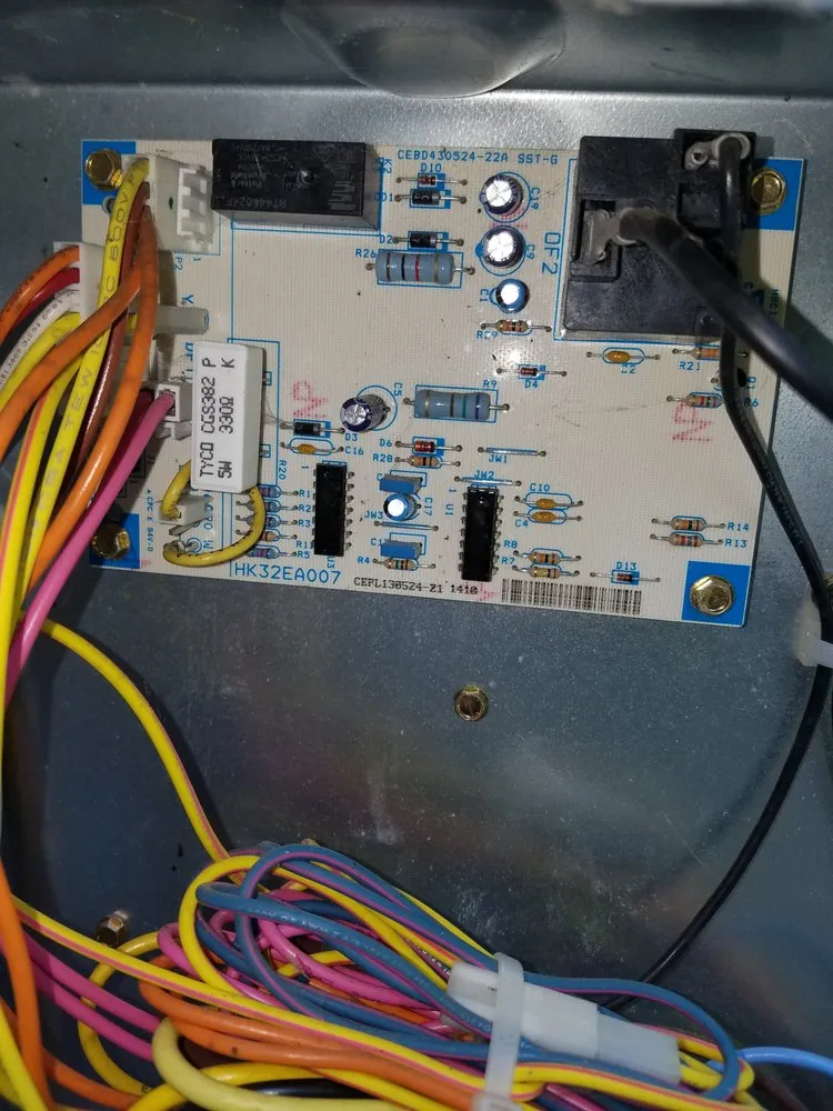 Professional outlet and switch repair in ,  by Ignatius Ukpong