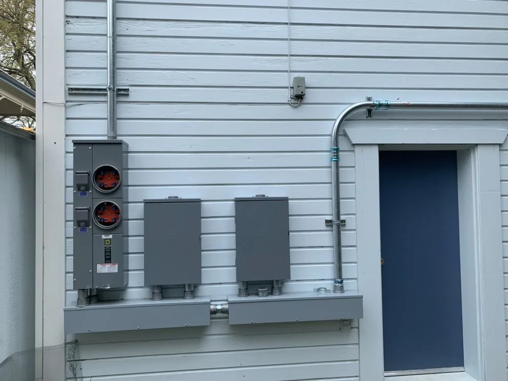 Slide of iKnow Electric