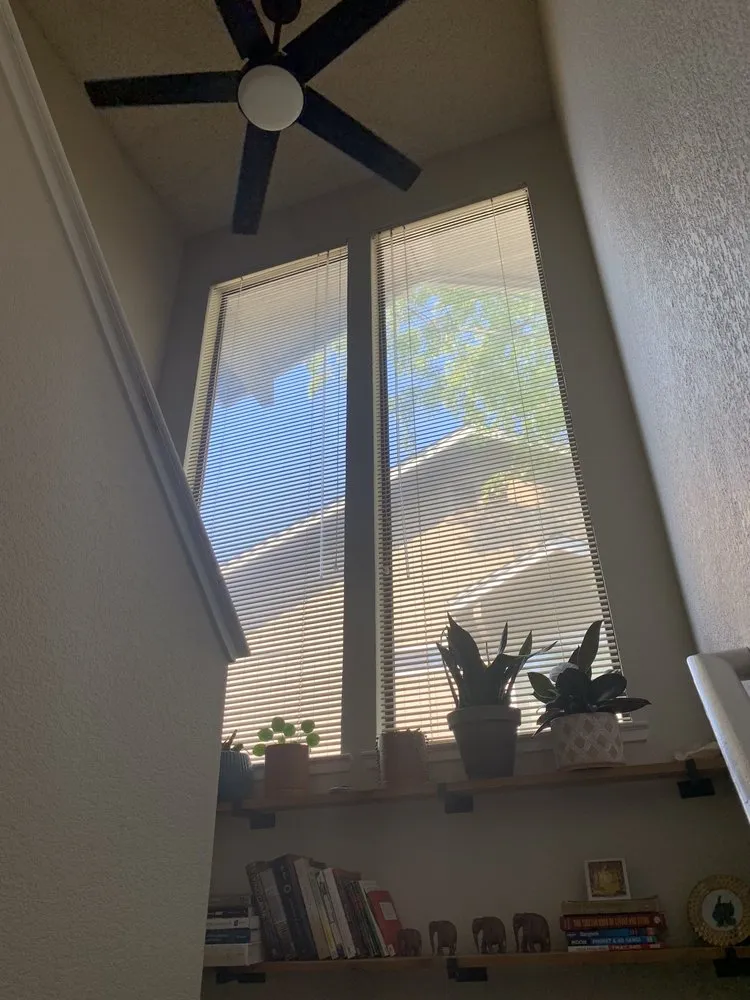 Slide of iKnow Electric