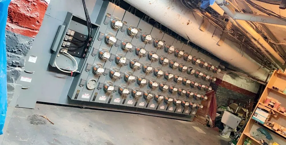 Slide of Illiryan Electrician