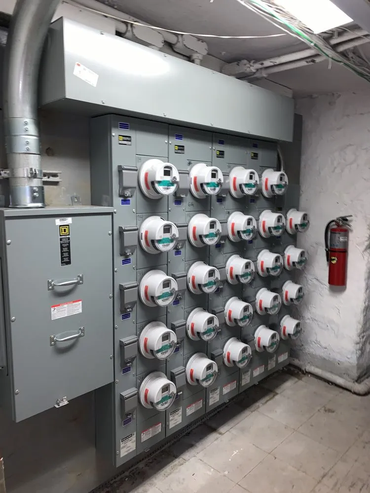 Slide of Illiryan Electrician