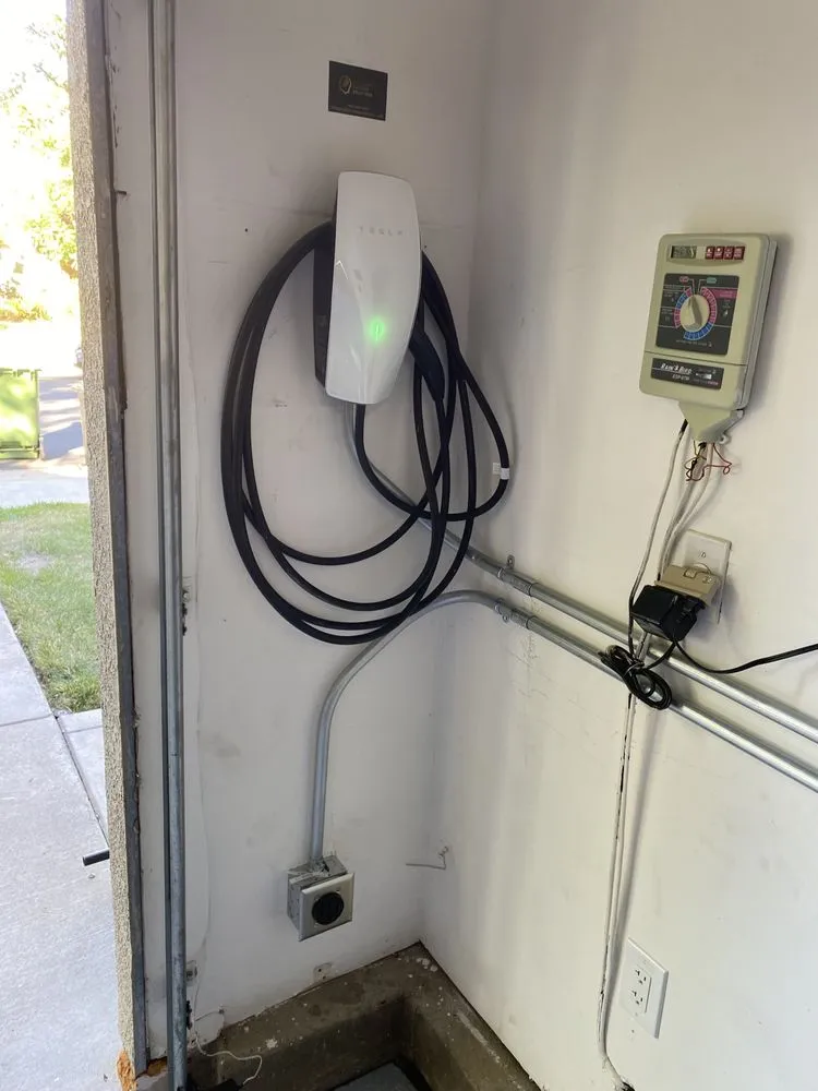 Professional emergency electrical service service in Elk Grove, CA - Illuminate Electric Solutions