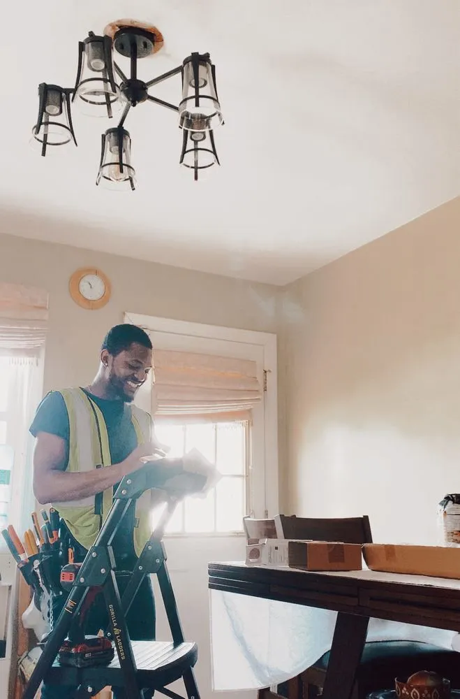 Slide of Illumni Electric