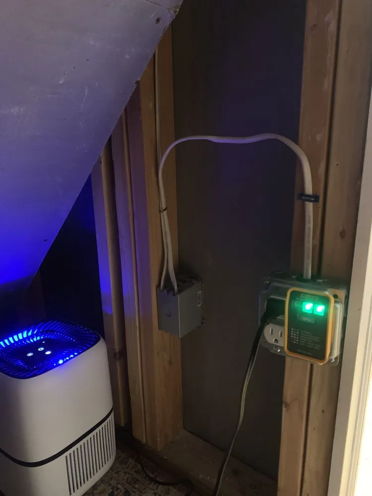 Slide of Illumni Electric