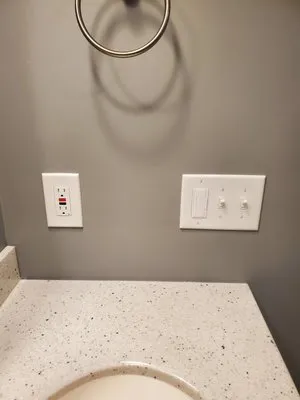 Illusive Licensed Electrician Logo